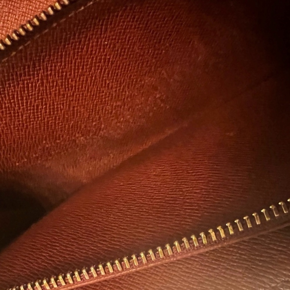 Louis Vuitton Vintage Sarah Monogram Wallet - Picture 10 of 11